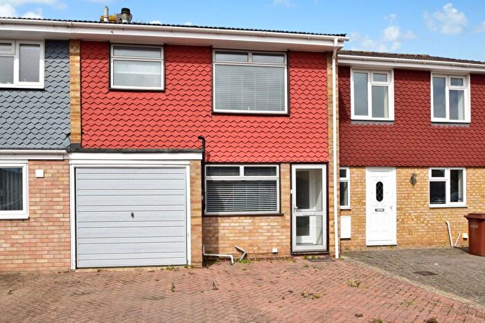 3 Bedroom Terraced House For Sale In Meadside Walk, Walderslade, Chatham, ME5