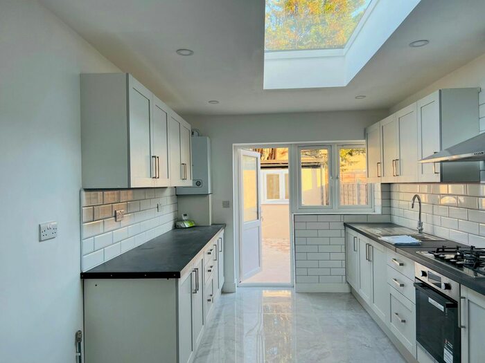 5 Bedroom Terraced House To Rent In Clements Road, London, E6