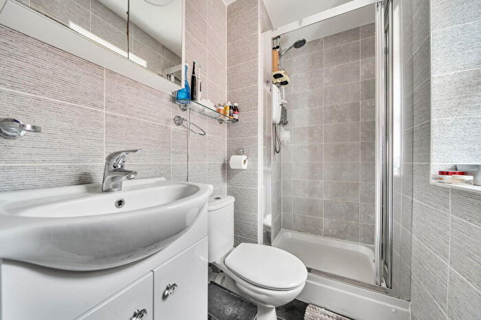 4 Bedroom Detached House For Sale In Lords Way, Andover, SP11