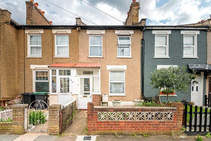 2 Bedroom Property For Sale In Spencer Road, London, N17