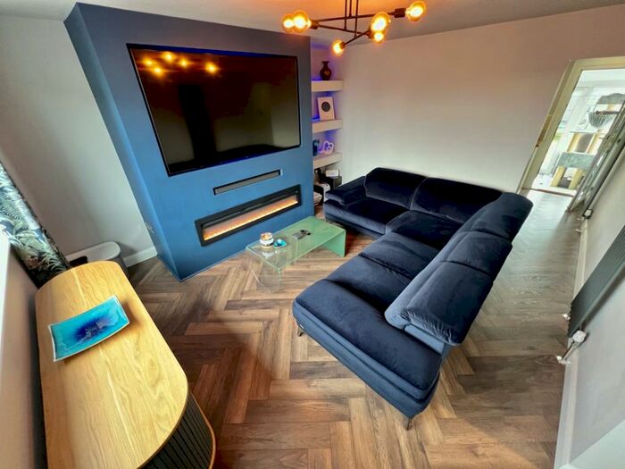 3 Bedroom End Of Terrace House For Sale In Baidland Avenue, Dalry, KA24