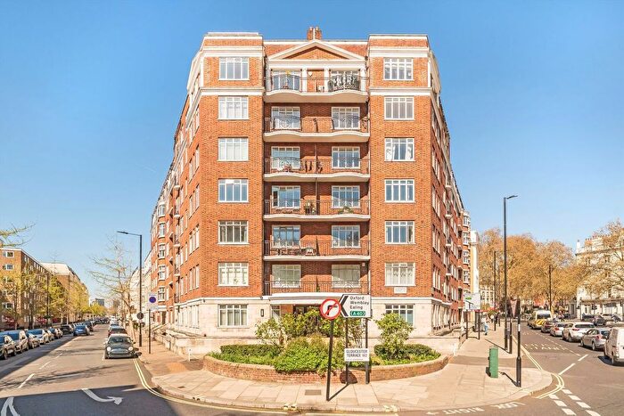 1 Bedroom Flat For Sale In Lancaster Terrace, Notting Hill, W2