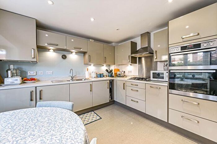 3 Bedroom Detached House For Sale In Skylark Avenue, Emsworth, PO10