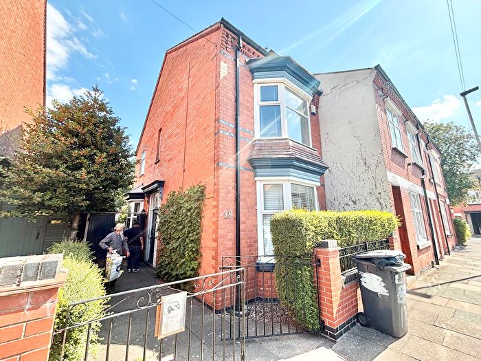 3 Bedroom Terraced House To Rent In Exton Road, Leicester, LE5