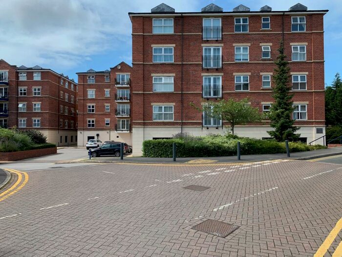 3 Bedroom Apartment To Rent In Carisbrooke Road, Leeds, West Yorkshire, LS16