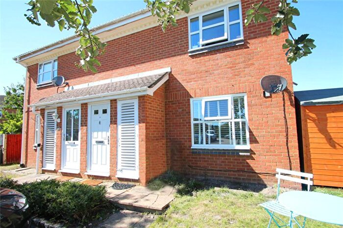 1 Bedroom Maisonette To Rent In Broom Field, Lightwater, Surrey, GU18
