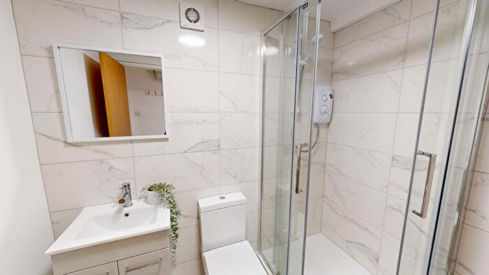 6 Bedroom Flat To Rent In A, Russell Street, NG7