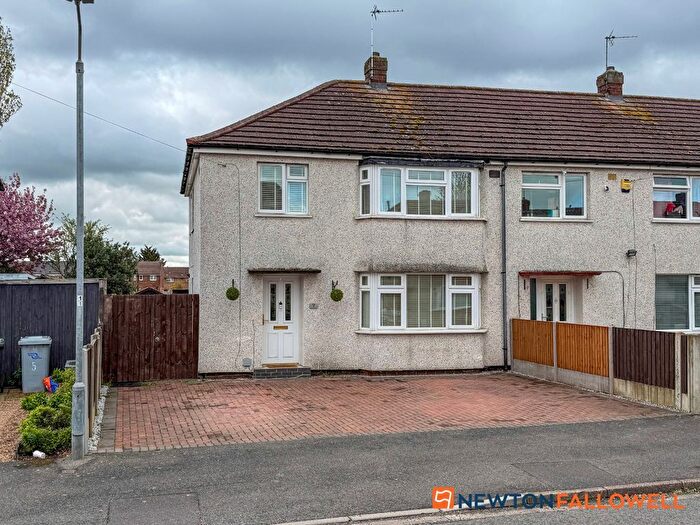 3 Bedroom End Terrace House For Sale In Mercia Road, Newark, NG24