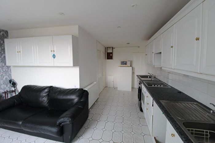 2 Bedroom Chalet For Sale In The Green, Bel Air Estate, Seawick, CO16