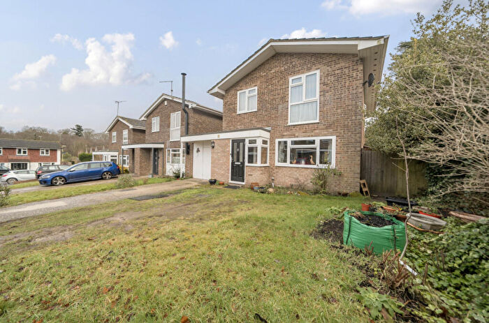 4 Bedroom Link Detached House For Sale In The Maltings, Liphook, Hampshire, GU30