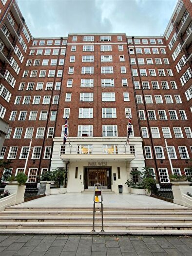 1 Bedroom Flat For Sale In Edgware Road, London, W2