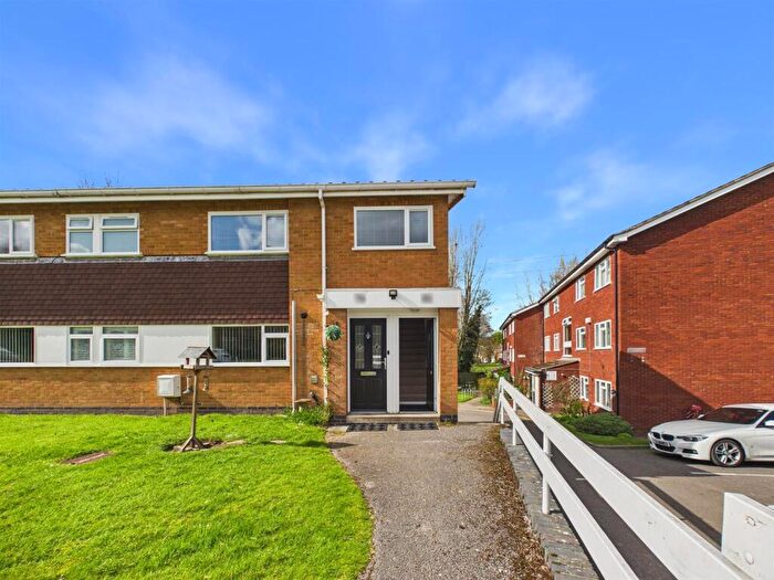 2 Bedroom Maisonette To Rent In Newton Road, Knowle, Solihull, B93