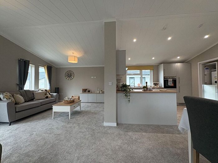 2 Bedroom Park Home For Sale In The Newmarket, Sandy Bay, SS8