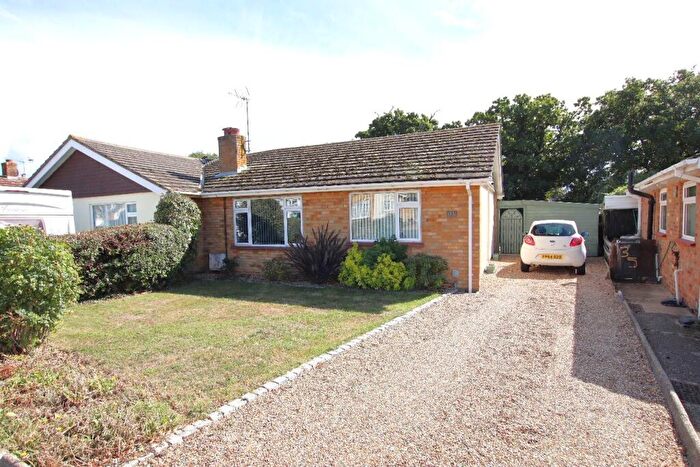 2 Bedroom Bungalow For Sale In Carisbrooke Avenue, Great Clacton, CO15