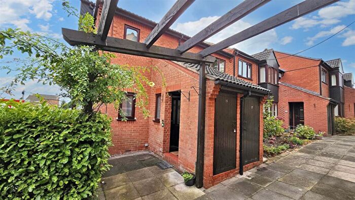 2 Bedroom Flat For Sale In Albion Street, Oadby, LE2