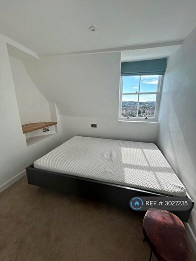1 Bedroom Flat To Rent In Portland Place, Bath, BA1