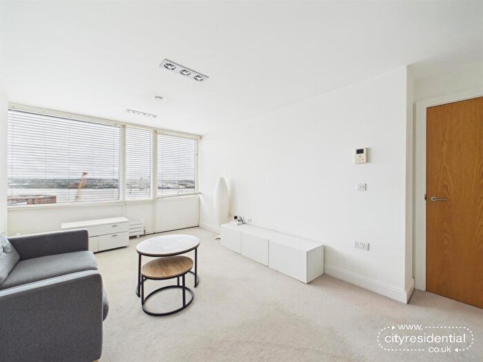 2 Bedroom Apartment For Sale In One Park West, Liverpool, L1