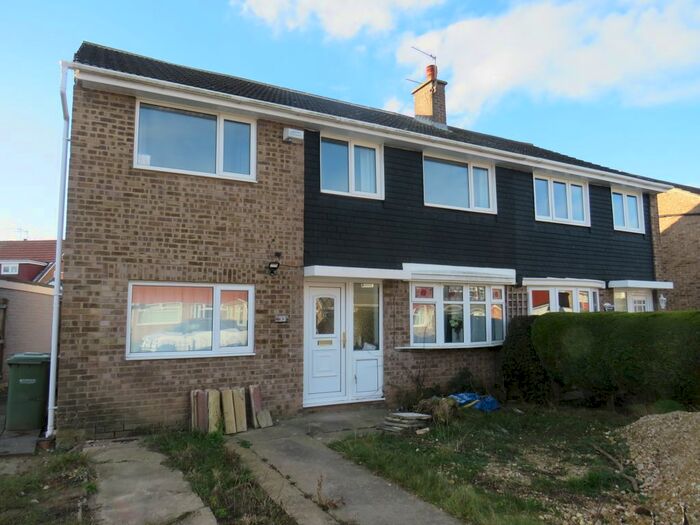 4 Bedroom Semi-Detached House To Rent In Selwyn Drive, Stockton-On-Tees, TS19