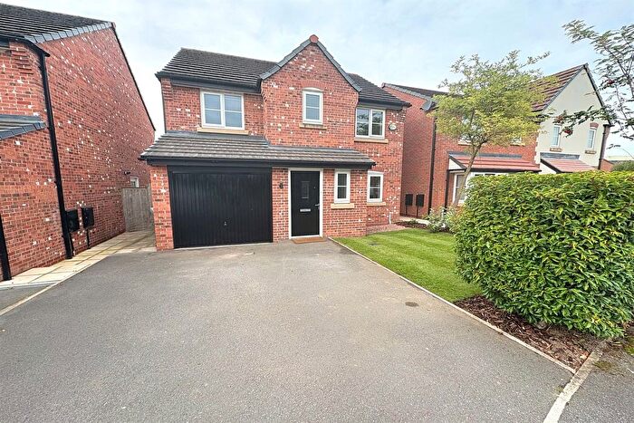 4 Bedroom Detached House To Rent In Eden Grove, Holmes Chapel, CW4