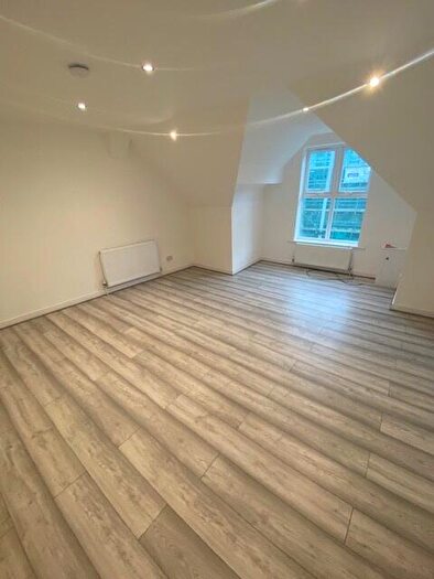 1 Bedroom Flat To Rent In Manchester Road, Manchester, Greater Manchester, M21