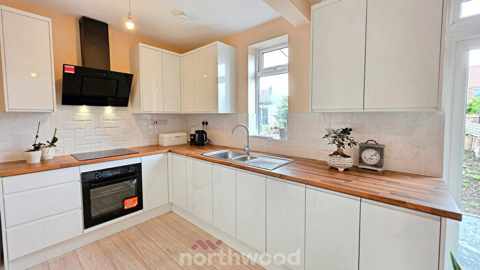 3 Bedroom Semi-Detached House For Sale In Holyrood Road, Town Moor, Doncaster, DN2