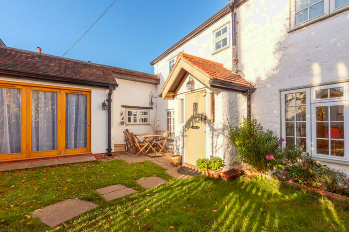 4 Bedroom Cottage To Rent In Littleworth, Wheatley, OX33