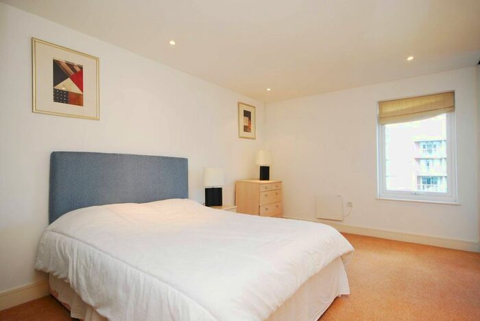 1 Bedroom Flat To Rent In Chelsea Bridge Wharf, Battersea, London, SW11