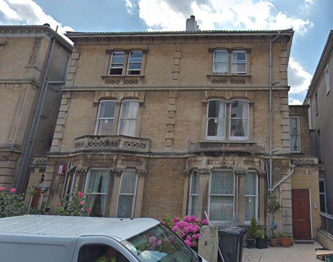 5 Bedroom Flat To Rent In Merchants Road, Clifton, Bristol, BS8