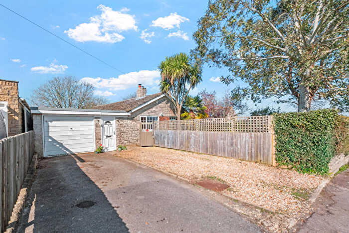 4 Bedroom Bungalow For Sale In Broadmayne, Dorset, DT2