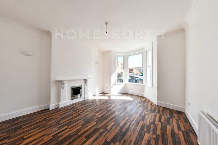 1 Bedroom Flat For Sale In Malvern Road, Maida Vale, NW6