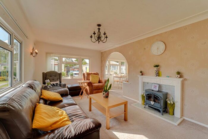 2 Bedroom Park Home For Sale In Lodgefield Park, Stafford, ST17