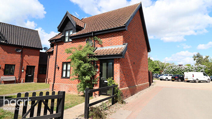 2 Bedroom Semi-Detached House To Rent In Harts Lane, Norwich, NR9