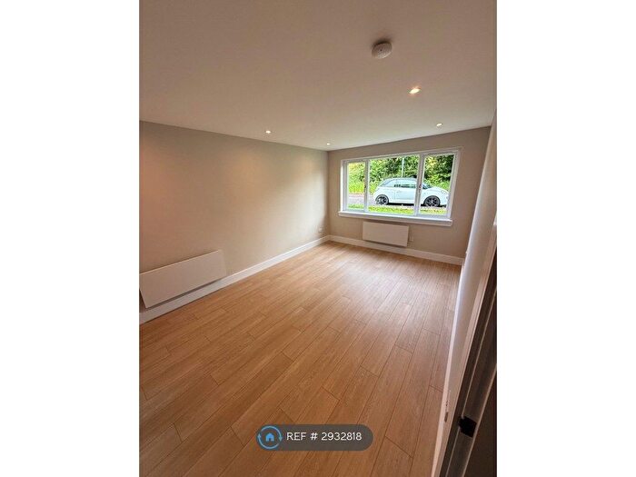 1 Bedroom Flat To Rent In Spateston Road, Johnstone, PA5