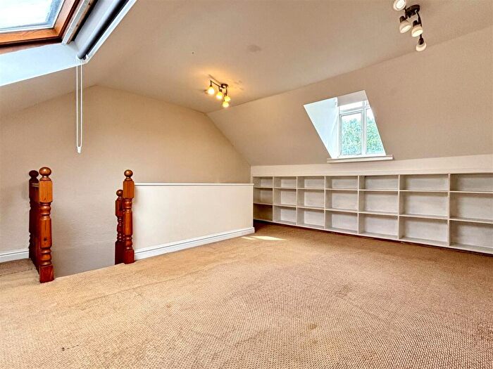 1 Bedroom Flat To Rent In Chesterfield Road, Woodseats, Sheffield, S8