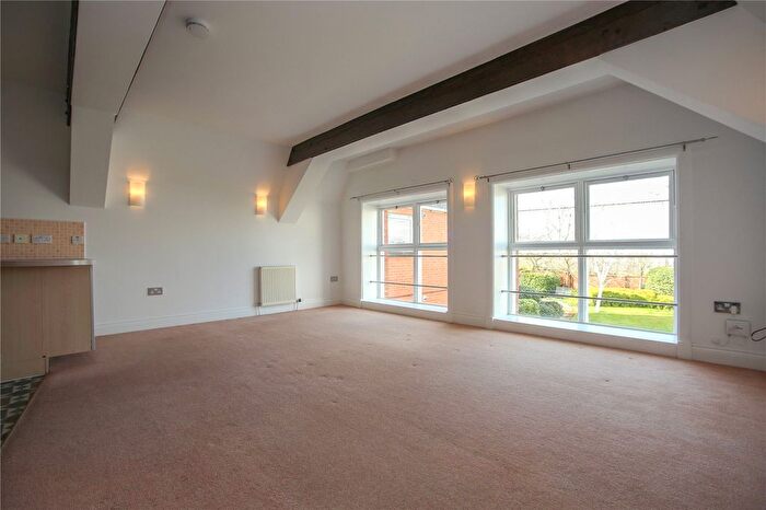 2 Bedroom Flat To Rent In Dunalley Street, Cheltenham, Gloucestershire, GL50