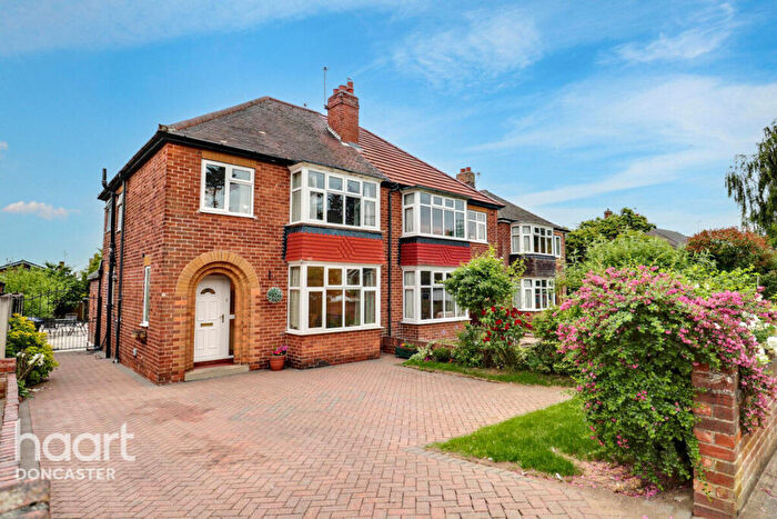 3 Bedroom Semi-Detached House For Sale In Broughton Road, Bessacarr, Doncaster, DN4