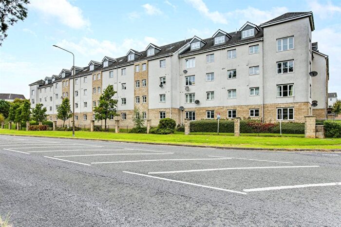 2 Bedroom Flat For Sale In Queens Crescent, Livingston, West Lothian, EH54