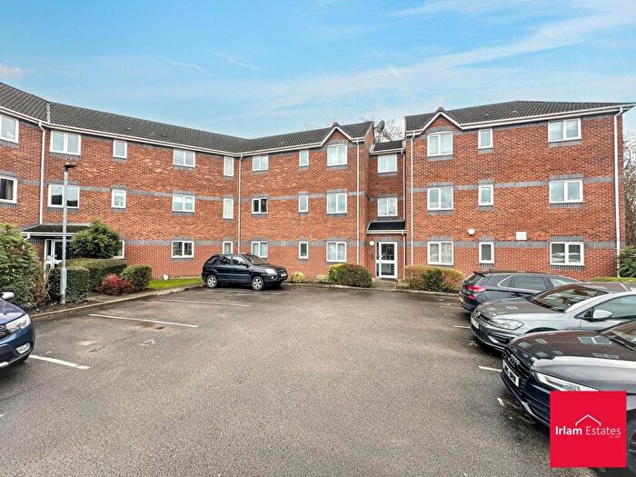 2 Bedroom Flat For Sale In Rixtonleys Drive, Irlam, M44
