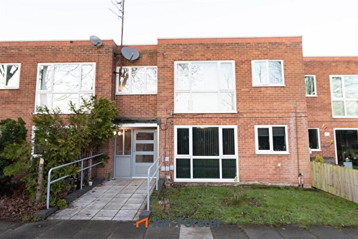 2 Bedroom Flat For Sale In Salters Close, Newcastle Upon Tyne, NE3