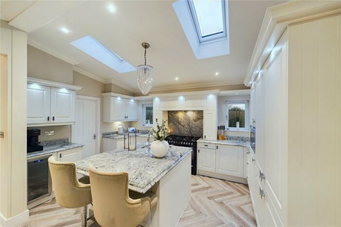 3 Bedroom Bungalow For Sale In Benham Lane, Riseley, Reading, RG7