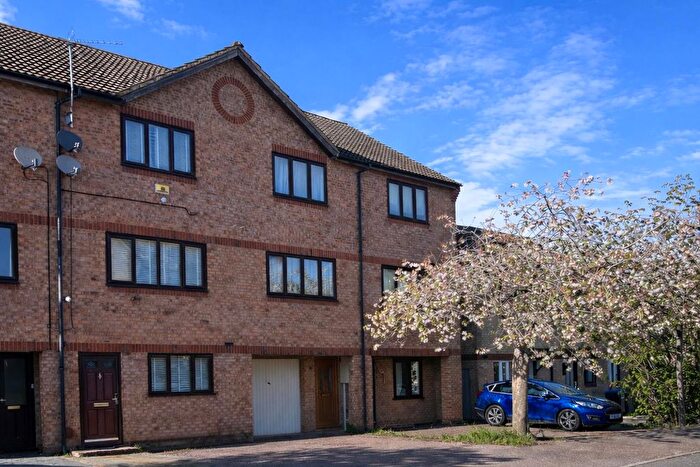 3 Bedroom Town House For Sale In Chetwode Avenue, Monkston, MK10