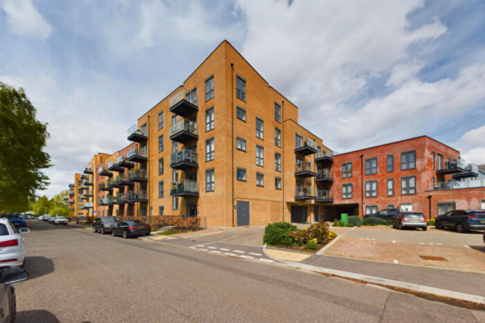 1 Bedroom Apartment To Rent In , Apsley, HP3