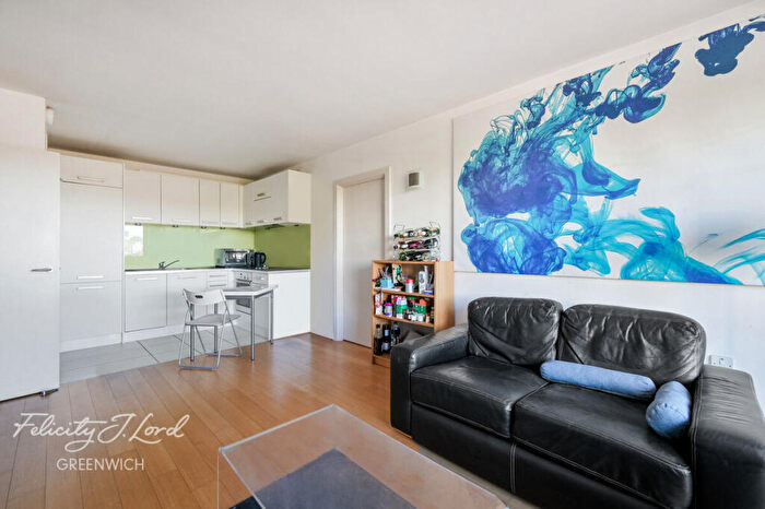 2 Bedroom Flat For Sale In Deals Gateway, London, SE13