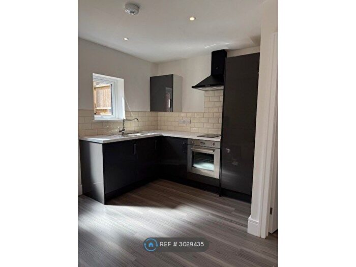 Studio To Rent In Vectis House, Freshwater, PO40