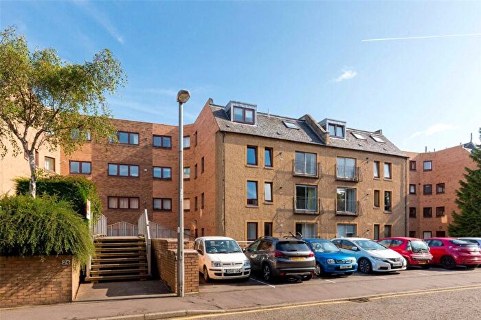 2 Bedroom Flat To Rent In East Parkside, Edinburgh, EH16