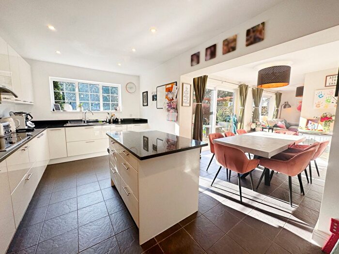 5 Bedroom Terraced House For Sale In Kings Lane, South Heath, Great Missenden, HP16