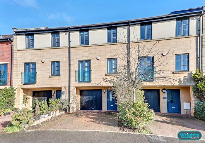 4 Bedroom Terraced House For Sale In Waterside Mews, Trowbridge, BA14