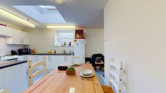 3 Bedroom House To Rent In Portland Street | Student House | /, LN5
