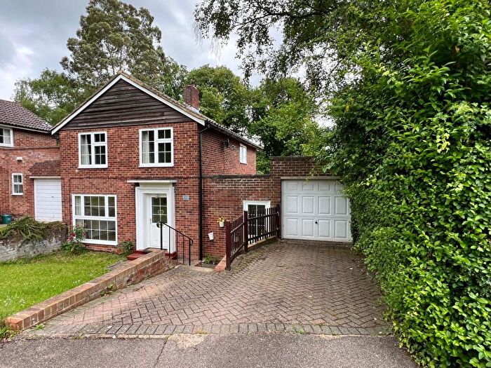 3 Bedroom Detached House To Rent In Pentley Park, Welwyn Garden City, AL8