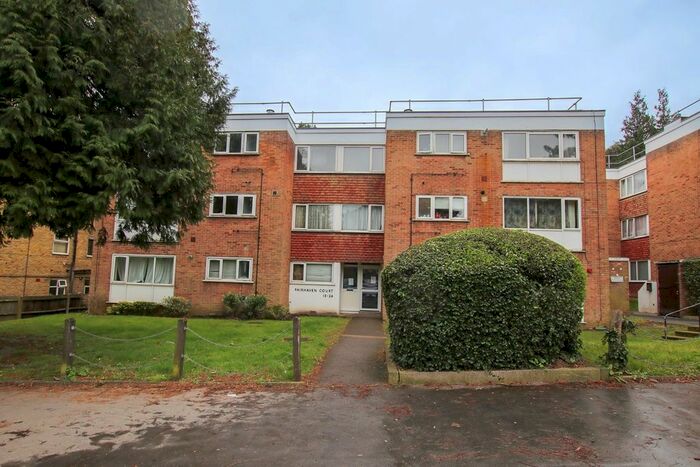 2 Bedroom Flat To Rent In Warham Road, South Croydon, CR2
